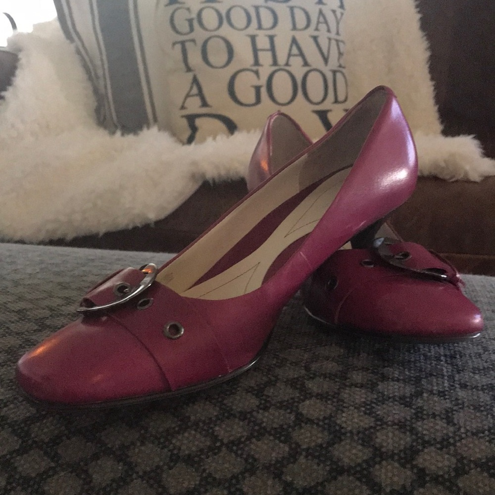 Super cute Fuschia shoes